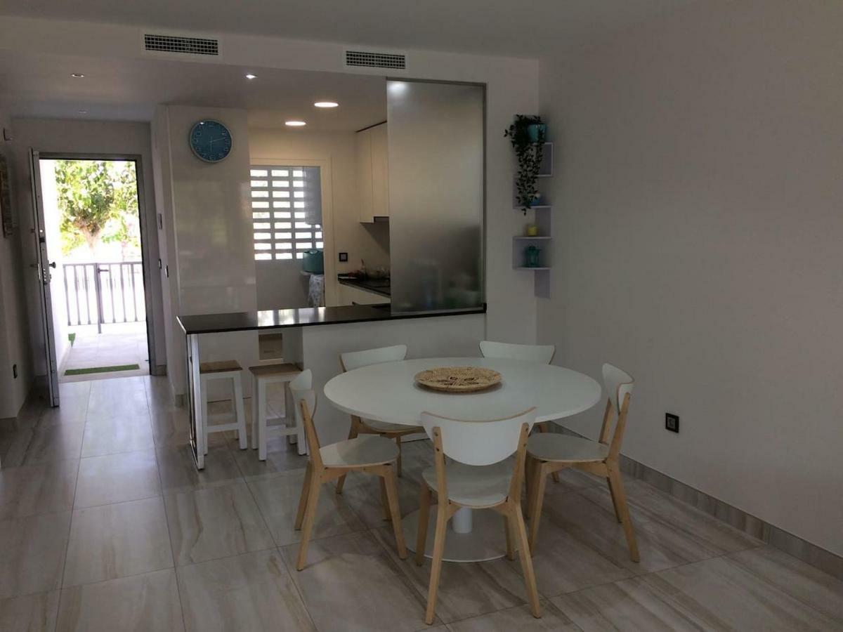 Exclusive New Apartment On The Beach Pilar de la Horadada Eksteriør bilde